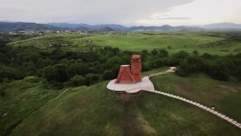Мы и наши горы, Степанакерт