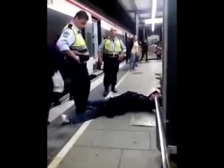 Оскар этому господину!