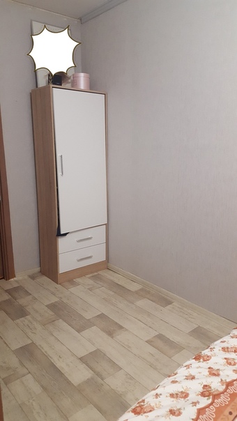 Добрый день!<br>Ищу девочку на подселение в 2ух комнатную квартиру, в изолированную комнату. М. Кузьминки 50 сек пешком. В квартире проживаю я с маленькой, лысой собакой )) Так что если у вас есть что то подобное, мы будем не против . В квартире сделан косметический ремонт, есть весь набор бытовых удобств. Девочку ищу - адекватную, так как жить нам на одной территории. Стоимость комнаты - 14000р. + ку 50% (около 1200р.)<br> - фото Фото: Добрый день!<br>Ищу девочку на подселение в 2ух комнатную квартиру, в изолированную комнату. М. Кузьминки 50 сек пешком. В квартире проживаю я с маленькой, лысой собакой )) Так что если у вас есть что то подобное, мы будем не против . В квартире сделан косметический ремонт, есть весь набор бытовых удобств. Девочку ищу - адекватную, так как жить нам на одной территории. Стоимость комнаты - 14000р. + ку 50% (около 1200р.)<br>