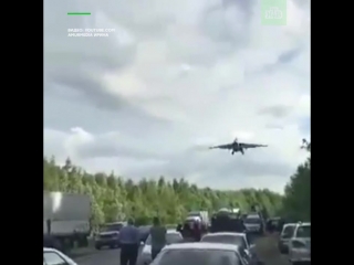 Несколько истребителей сели на трассу во время учений в Хабаровском крае