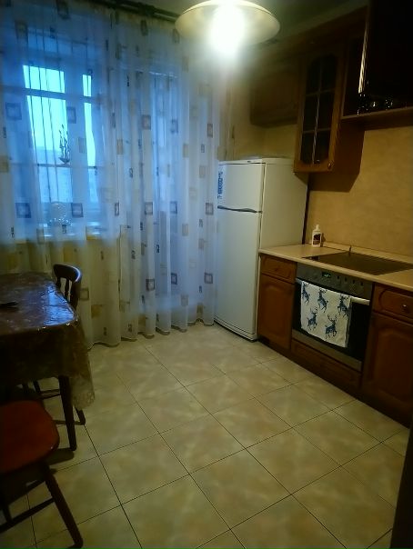 Ищу срочно! На подселение в 1км кв соседку, на длительный срок, чистоплотную, к сожалению без дом.животных (Расположение 8 мин неспеша от метро Марьино, 12500 в месяц +комм. услуги делим на двоих. Соседка съехала со своей мебелью, но второе спальное место не проблема, если условия устраивают и готовы заселиться)))<br>Отличный спальный спокойный район, с развитой инфраструктурой, 30 мин до центра, транспорт не проблема, а квартира шик!<br>Пишите по 8-920-966-32-18<br><br> - фото Фото: Ищу срочно! На подселение в 1км кв соседку, на длительный срок, чистоплотную, к сожалению без дом.животных (Расположение 8 мин неспеша от метро Марьино, 12500 в месяц +комм. услуги делим на двоих. Соседка съехала со своей мебелью, но второе спальное место не проблема, если условия устраивают и готовы заселиться)))<br>Отличный спальный спокойный район, с развитой инфраструктурой, 30 мин до центра, транспорт не проблема, а квартира шик!<br>Пишите по 8-920-966-32-18<br><br>