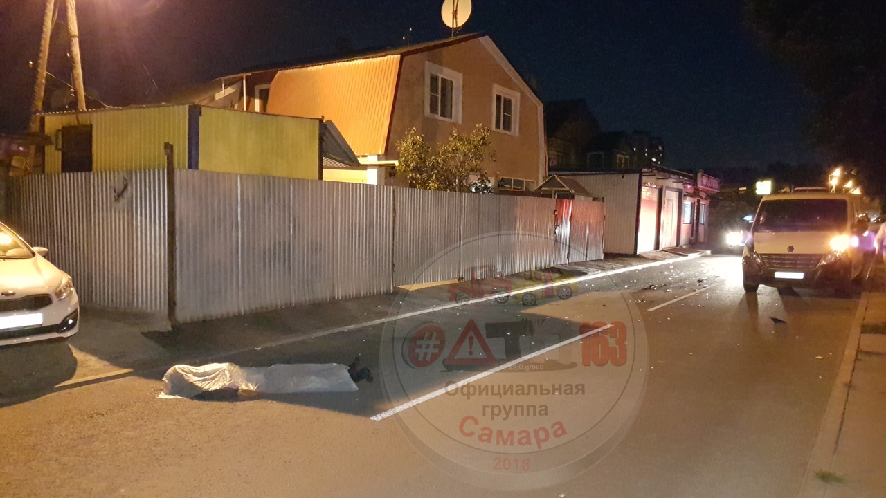 В Самаре пожилой пешеход погиб под колесами машины инкассации В Самаре пожилой пешеход погиб под колесами машины инкассации