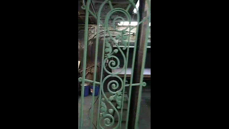 покраска кованной решетки на дверь