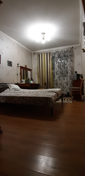 Москва. Собственник.<br>Сдаётся изолированная комната под ключ, 15 кв.м., с балконом, в двухкомнатной квартире, м.Строгино(5 минут пешком от метро). 19250 рублей+ вода/свет.<br>Хороший ремонт.<br>Нужна девушка/женщина чистоплотная, работающая, без в/п, платёжеспособная, с чувством юмора, спокойная-порядочная, строго некурящая!<br>Заселение 25-27декабря. В соседней комнате, хорошая девушка, чистоплотная, самостоятельная, уважает личное пространство.<br>Агентам не звонить!!!<br>Проживание без хозяев. Без посредников, пишите в личку.<br>Татьяна 8(925) 068-58-53<br><br> - фото Фото: Москва. Собственник.<br>Сдаётся изолированная комната под ключ, 15 кв.м., с балконом, в двухкомнатной квартире, м.Строгино(5 минут пешком от метро). 19250 рублей+ вода/свет.<br>Хороший ремонт.<br>Нужна девушка/женщина чистоплотная, работающая, без в/п, платёжеспособная, с чувством юмора, спокойная-порядочная, строго некурящая!<br>Заселение 25-27декабря. В соседней комнате, хорошая девушка, чистоплотная, самостоятельная, уважает личное пространство.<br>Агентам не звонить!!!<br>Проживание без хозяев. Без посредников, пишите в личку.<br>Татьяна 8(925) 068-58-53<br><br>