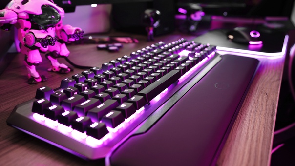 MK850 - поистине превосходная игровая клавиатура. 