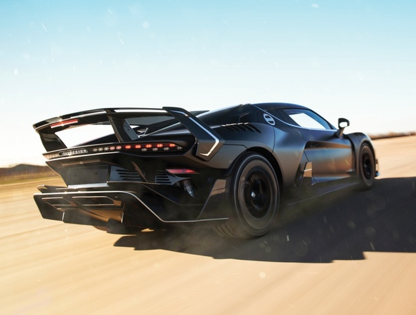 Обзор:Italdesign Zerouno Двигатель: 5.2 V10 AtmoМощность: 610 л.с. при 8250 об/мин Крутящий момент: 560 Нм при 6500 об/мин Трансмиссия: Робот 7 ступ. Макс. скорость: 330 км/ч Разгон до сотни: