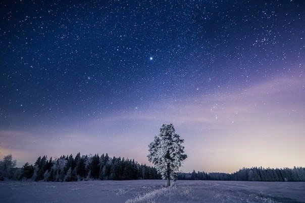 Скандинавские ночи Фотограф из Финляндии влюблен в ночные пейзажи своей родной страны, и каждый раз заново открывает ее красоту.Mio Lagerstedt фотограф-самоучка из Финляндии. В его работах