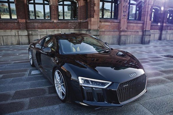 Audi R8