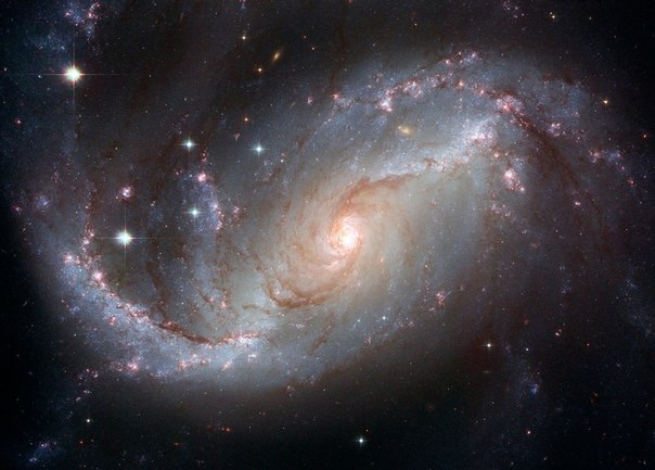 10 фото, сделанных космическим телескопом Хаббл Мы стоим на пороге новой эры исследований Вселенной. И хотя не каждый везунчик может похвастаться выходом в космос, но картинки внеземных объектов