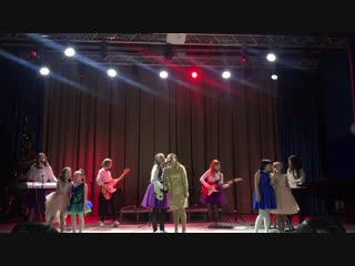 Новогодняя песня - Группа «СВОИ»