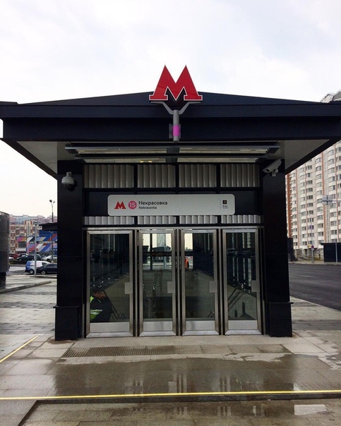Собственник! Рядом метро Выхино.<br>Сдам 3-х комнатную квартиру по адресу улица Рождественская дом 21 к 1 с отличным ремонтом с минимальном количеством мебели. В новом панельном доме. На 10 этаже.Общая площадь 76 кв. Из техники плита, холодильник, стиральная машина. Два туалета. Большая гидромассажная ванна.<br>Натяжные потолки. Большой встроенный шкаф. Большой балкон со стеллажами. Сдается строго славянам, на очень длительный срок от года и более. Рассмотрю семью с детьми, желательно от 3 лет,так как одна комната оборудована под детскую. Комната 17 кв. м в ней есть двухъярусная кровать, спортивный комплекс (турник, канаты) комоды, тумбы, компьютерный стол. Вторая комната 9,5 кв. в ней двухспальная кровать,тумба. Третья гостинная 18 кв пустая без мебели. Строго без животных. Ищу ответственных и платежеспособных жильцов. До метро Выхино 15 мин на автобусе. Жулебино, лермонтовский проспект 10 мин на машине.<br>В ноябре планируется открытие метро Некрасовка в 5 минутах ходьбы от дома. <br>Оплата сразу за первый и последний месяц. Можно разбить.<br>Писать в личку)<br>40 тыс + счетчики - фото Фото: Собственник! Рядом метро Выхино.<br>Сдам 3-х комнатную квартиру по адресу улица Рождественская дом 21 к 1 с отличным ремонтом с минимальном количеством мебели. В новом панельном доме. На 10 этаже.Общая площадь 76 кв. Из техники плита, холодильник, стиральная машина. Два туалета. Большая гидромассажная ванна.<br>Натяжные потолки. Большой встроенный шкаф. Большой балкон со стеллажами. Сдается строго славянам, на очень длительный срок от года и более. Рассмотрю семью с детьми, желательно от 3 лет,так как одна комната оборудована под детскую. Комната 17 кв. м в ней есть двухъярусная кровать, спортивный комплекс (турник, канаты) комоды, тумбы, компьютерный стол. Вторая комната 9,5 кв. в ней двухспальная кровать,тумба. Третья гостинная 18 кв пустая без мебели. Строго без животных. Ищу ответственных и платежеспособных жильцов. До метро Выхино 15 мин на автобусе. Жулебино, лермонтовский проспект 10 мин на машине.<br>В ноябре планируется открытие метро Некрасовка в 5 минутах ходьбы от дома. <br>Оплата сразу за первый и последний месяц. Можно разбить.<br>Писать в личку)<br>40 тыс + счетчики