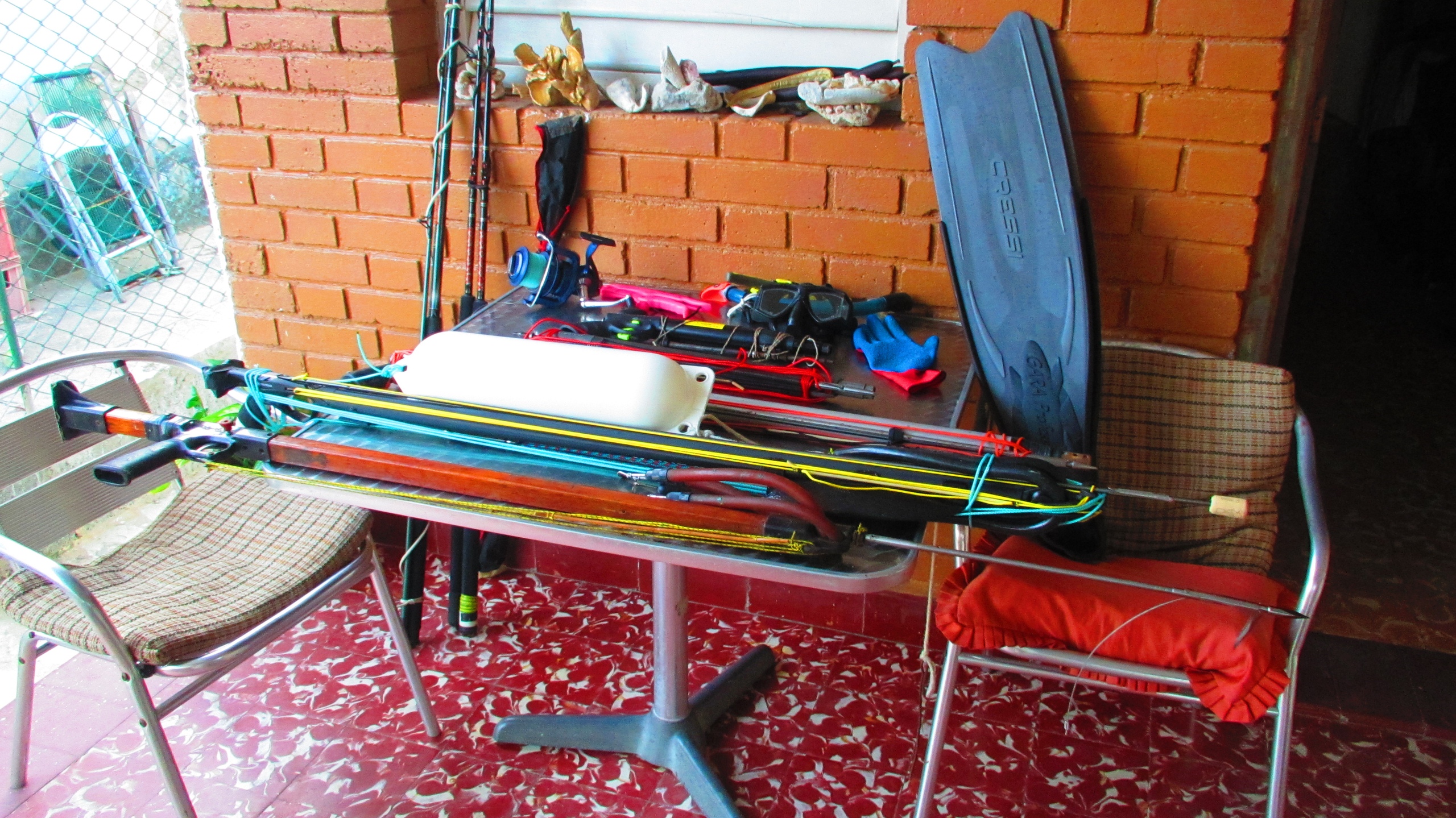 свальный грех с запахом петролиума...