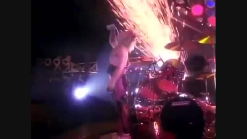 Ratt - Slip Of The Lip