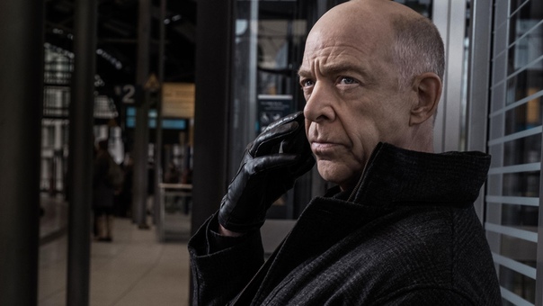 Сериал «Двойник» закрыли после 2 сезонов в эфире Научно-фантастический триллер «Двойник» с Дж.К. Симмонсом в главной роли был очень хорошо принят критиками и зрителями, получив 100% рейтинг