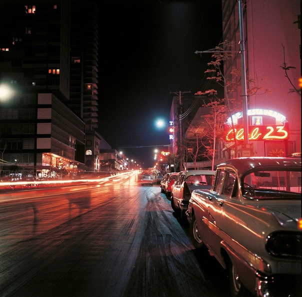 Куба, 1964 год. В 1964 году Куба была ещё в эйфории победили США. Помощь из СССР и стран народной демократии текла рекой, жирок, нажитый при Батисте в виде домов, машин, гостиниц и прочих благ