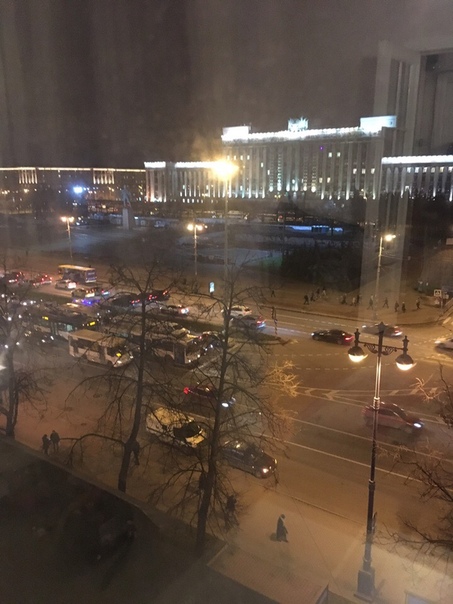 Фото: Срочно сдается квартира на длительный срок, 81 кв.м Московский пр-кт, д.193 , 3 изолированных комнаты,6 этаж из 7, в квартире есть все для комфортного проживания. <br>Так-же за отдельную плату во дворе есть гараж на 2 автомобиля. <br>27.000 + КУ 8921-765-38-76 8960-235-52-68 Антон
