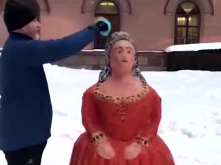 Снежная красота. В Санкт-Петербурге это начинает превращаться в отдельный вид искусства.
