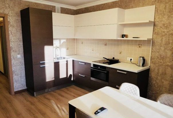 Тёплый Стан, 7 к2 <br>Тёплый Стан — 800 м <br>Сдается квартира на длительный срок. В пешей доступности общественный транспорт, магазины, универсамы. В квартире имеется вся необходимая бытовая техника и мебель для комфортного проживания. В квартире имеется: интернет, кабельное телевидение, счетчики воды, домофон, телевидение, стиральная машина, холодильник. Рассмотрим только платёжеспособных граждан без вредных привычек. <br>Звонить по номеру: 89638519495, Анна. <br>Квадратура: 38 м2 <br>Цена: 26000 рублей - фото Фото: Тёплый Стан, 7 к2 <br>Тёплый Стан — 800 м <br>Сдается квартира на длительный срок. В пешей доступности общественный транспорт, магазины, универсамы. В квартире имеется вся необходимая бытовая техника и мебель для комфортного проживания. В квартире имеется: интернет, кабельное телевидение, счетчики воды, домофон, телевидение, стиральная машина, холодильник. Рассмотрим только платёжеспособных граждан без вредных привычек. <br>Звонить по номеру: 89638519495, Анна. <br>Квадратура: 38 м2 <br>Цена: 26000 рублей