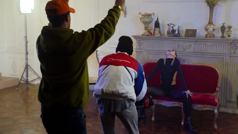 KIZI Backstage