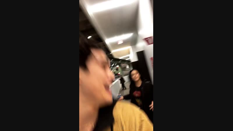Instagram Stories Чарльза Мелтона