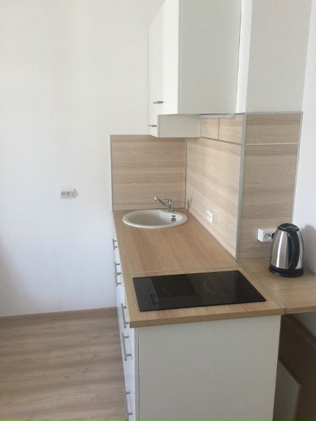Фото: Сдам малютку. Сан.узел и кухня свои. <br>Рассмотрю всех на любой срок. <br>Карла Либкнехта 112. (кинотеатр 