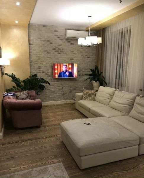 Студия у м.Бауманская Фридриха Энгельса, 7-12<br> Аренда 29.000 рублей<br> Стильная квартира с качественным ремонтом. Спальная зона с кроватью, фотообоями. Зона отдыха с двумя диванами (один раскладывается). Большая кухня с техникой и встроенным гарнитуром, пол выложен плиткой.<br> Метраж квартиры 32 м2.<br> Звоните 8-929-112-72-94 - фото Фото: Студия у м.Бауманская Фридриха Энгельса, 7-12<br> Аренда 29.000 рублей<br> Стильная квартира с качественным ремонтом. Спальная зона с кроватью, фотообоями. Зона отдыха с двумя диванами (один раскладывается). Большая кухня с техникой и встроенным гарнитуром, пол выложен плиткой.<br> Метраж квартиры 32 м2.<br> Звоните 8-929-112-72-94