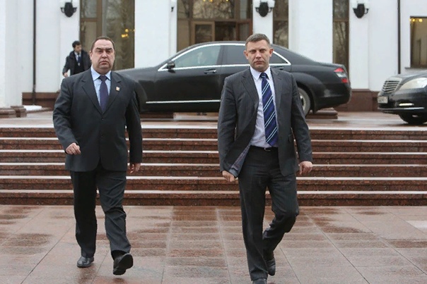 Александр Захарченко Александр Захарченко лидер родившейся в 2014 году на юго-востоке Украины Донецкой Народной Республики, главнокомандующий вооруженными силами ДНР, государственный и военный