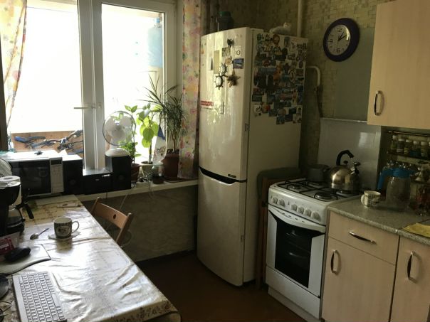 Сдаётся комната в 2х комнатной квартире. <br>Метро Сходненская <br>Адрес: проезд Донелайтиса 12к1 ( до метро 10 мин на автобусе). Так же вблизи ж/с Трикотажная. <br>Всё необходимое для проживания есть. <br>Цена:15000 +счетчики(свет,вода) +инет ( +-16000).<br>Без комиссии, депозит можно разбить. Для одного человека. <br>В квартире есть кошка.<br><br> - фото Фото: Сдаётся комната в 2х комнатной квартире. <br>Метро Сходненская <br>Адрес: проезд Донелайтиса 12к1 ( до метро 10 мин на автобусе). Так же вблизи ж/с Трикотажная. <br>Всё необходимое для проживания есть. <br>Цена:15000 +счетчики(свет,вода) +инет ( +-16000).<br>Без комиссии, депозит можно разбить. Для одного человека. <br>В квартире есть кошка.<br><br>
