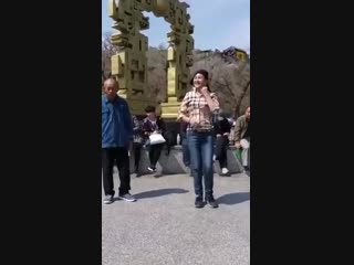 Танцевальная пауза (VHS Video)