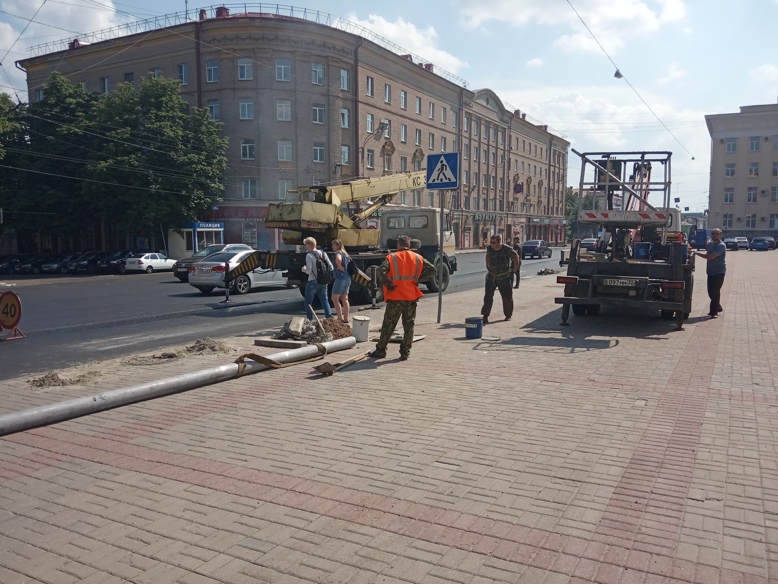 Ковид в брянске. Проспект Ленина площадь Брянск. Брянск Советский район площадь Ленина. Проспект Ленина Брянск 2007 год. Вид на проспект Ленина Брянск.