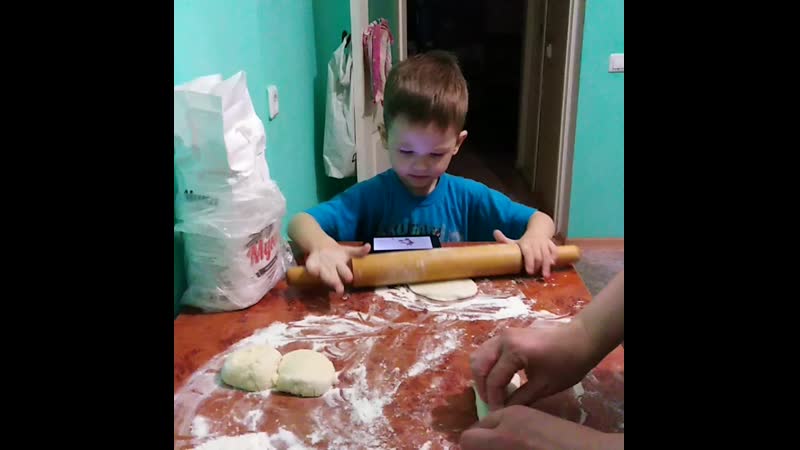 Помошник наш.