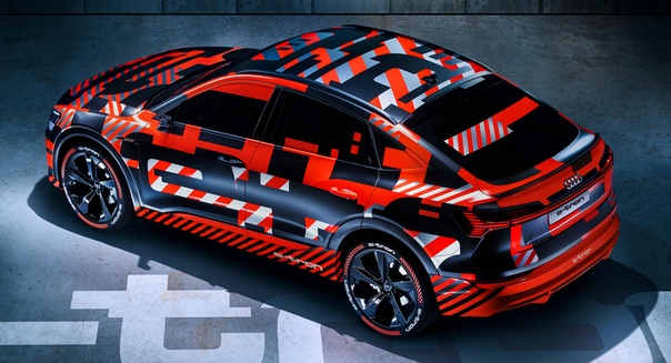 Паркетник Audi e-tron Sportbac дебютировал в камуфляже Фото: компания AudiКонцептуальный электрический кроссовер Audi Q4 e-tron оказался не единственной премьерой марки в Женеве. На подиум также