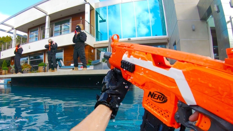 Nerf War Huge MANSION Battle