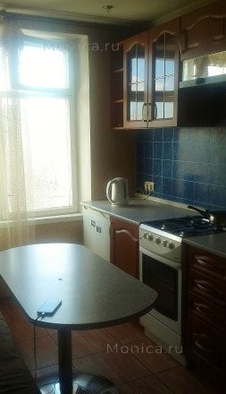Фото: Сдается двухкомнатная квартира площадью 49 кв.м, в транспортной доступности от метро 