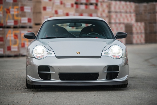 Обзор:Porsche 911 GT2 Clubsport (996) `2004 Двигатель: 3.6 B6 Twin-TurbochargerМощность: 483 л.с. при 5 700 об/минКрутящий момент: 640 Нм при 3 500 об/минТрансмиссия: Механика 6 ступ. Макс.