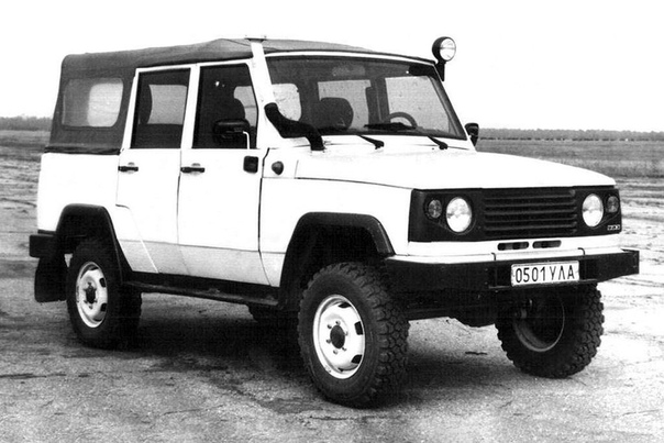 «УАЗ», попытавшийся стать Range Rover Этот автомобиль должен был стать родоначальником нового семейства внедорожников УАЗ. Его долго проектировали, строили и тестировали, сравнив в конце 1980-х