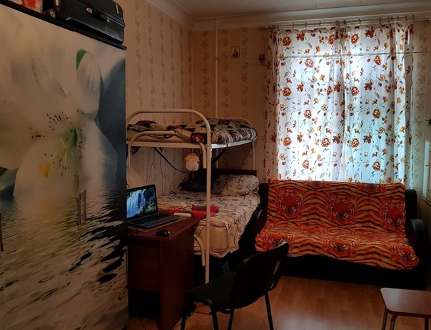 Сдам койко-место, вы будете третьим человеком в комнате в трехкомнатной квартире 8 минут пешком от метро Волжская! <br><br>Наши преимущества: <br><br>Прекрасное месторасположение! Всего 8 минут ходьбы до метро! <br>* Отличная транспортная развязка! <br>Заселение в день обращения! <br>* Спортивный уголок для любителей гантелей и турника! <br>* Полностью оборудованная кухня! <br>Действует сухой закон! <br>* Free Wi-Fi интернет! <br>Дружные соседи! <br>* Бесплатная стирка одежды! <br>Развитая инфраструктура! Рядом: магазины, аптеки, кафе и т.д. <br>* Без посредников! <br>Низкие цены! <br>Комфортное проживание со всеми удобствами! <br>* Заключаем договор <br>* Ключи на руки сразу после оплаты <br>Просторные комнаты <br><br>Есть похожие предложения на других станциях метро, не агенство! <br><br>- Стоимость проживания - 7500 рублей в месяц <br>89253331219 (собственник) звони сейчас или пиши вайбервацап - фото Фото: Сдам койко-место, вы будете третьим человеком в комнате в трехкомнатной квартире 8 минут пешком от метро Волжская! <br><br>Наши преимущества: <br><br>Прекрасное месторасположение! Всего 8 минут ходьбы до метро! <br>* Отличная транспортная развязка! <br>Заселение в день обращения! <br>* Спортивный уголок для любителей гантелей и турника! <br>* Полностью оборудованная кухня! <br>Действует сухой закон! <br>* Free Wi-Fi интернет! <br>Дружные соседи! <br>* Бесплатная стирка одежды! <br>Развитая инфраструктура! Рядом: магазины, аптеки, кафе и т.д. <br>* Без посредников! <br>Низкие цены! <br>Комфортное проживание со всеми удобствами! <br>* Заключаем договор <br>* Ключи на руки сразу после оплаты <br>Просторные комнаты <br><br>Есть похожие предложения на других станциях метро, не агенство! <br><br>- Стоимость проживания - 7500 рублей в месяц <br>89253331219 (собственник) звони сейчас или пиши вайбервацап