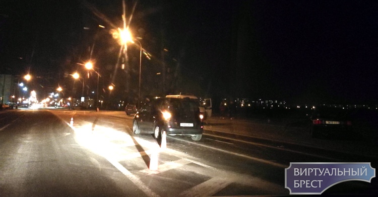 На ул. Сальникова в Бресте на переходе сбили пешехода На ул. Сальникова в Бресте на переходе сбили пешехода