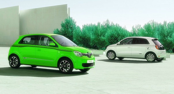 Обновленный Renault Twingo: одноухий бандит Фото: компания RenaultСамый маленький автомобиль в европейской гамме Renault пережил пластическую операцию на лице. Отдельные кругляши ходовых огней,