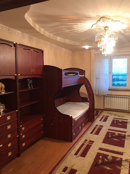 Фото: Срочно!!!!!!!!!!! Всех с наступающим.<br>Говорит Москва.<br>Сдаётся комната в двухкомнатной квартире одной, или можно даже и двух девушек, самое главное адекватных, чистоплотных и хороших дам.<br>В соседней комнате проживаем Я, и мой друг.в личное пространство лезть не собираемся, адекватные, и культурные парни.<br>В квартире есть абсолютно всё для комфортного проживания.<br>В комнате уже живёт одна девушка.<br>Сразу укажу ключевой момент 