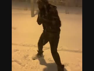 🎬 Теренс Кроуфорд показывает,что для чемпиона нет плохой погоды 🥊👊