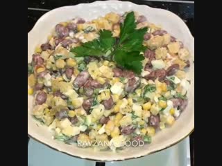 Легкий и быстрый салатик🥗 на скорую руку