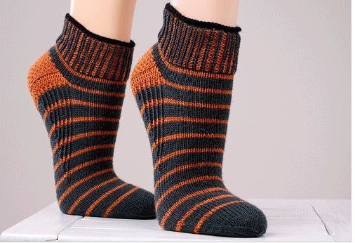Вязание коротких носков спицами для занятий спортом