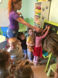  Продолжаем знакомство деток с геометрическими фигурами с помощью формирования представлений о внешн… 