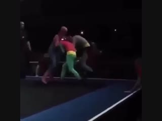 Marvel vs DC (6 sec)
