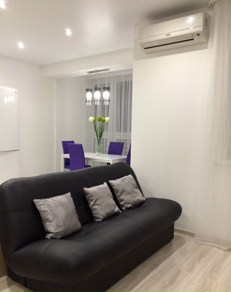 Москва, ленинский проспект, 131к2 <br>м.Тропарево-400 м <br>На длительный срок сдается, квартира в пешей доступности от метро после косметического ремонта, в чистом районе, с развитой инфраструктурой рядом с метро. Квартира оснащена необходимой для проживания мебелью и бытовой техникой. <br>Цена 30.000т.р <br>+7 (925) 270-82-24 Даниил - фото Фото: Москва, ленинский проспект, 131к2 <br>м.Тропарево-400 м <br>На длительный срок сдается, квартира в пешей доступности от метро после косметического ремонта, в чистом районе, с развитой инфраструктурой рядом с метро. Квартира оснащена необходимой для проживания мебелью и бытовой техникой. <br>Цена 30.000т.р <br>+7 (925) 270-82-24 Даниил