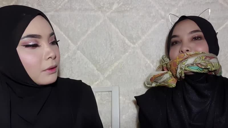 BANDANA CHALLENGE WITH MY TWIN!