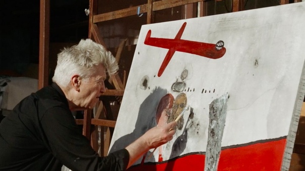 The Art of David Lynch «Я не знаю, что делать с цветом. Цвет для меня слишком «настоящий». Он ограничивает. Он не позволяет мечтать. Чем больше добавляешь черного в цвет, тем более визионерским