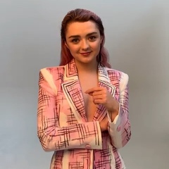 TINGS Magazine on Instagram: “The gorgeous @maisie_williams for TINGS ISSUE 03 is coming soon. #maisiewilliams #got #gameofthrones”