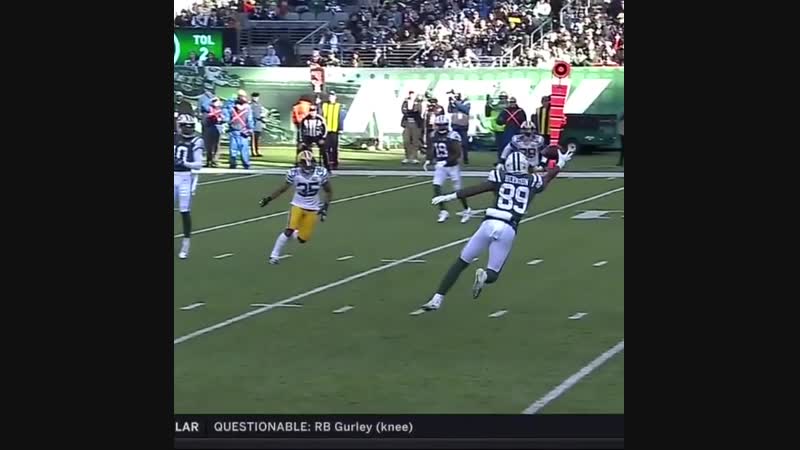 One hand grab by Chris Herndon IV